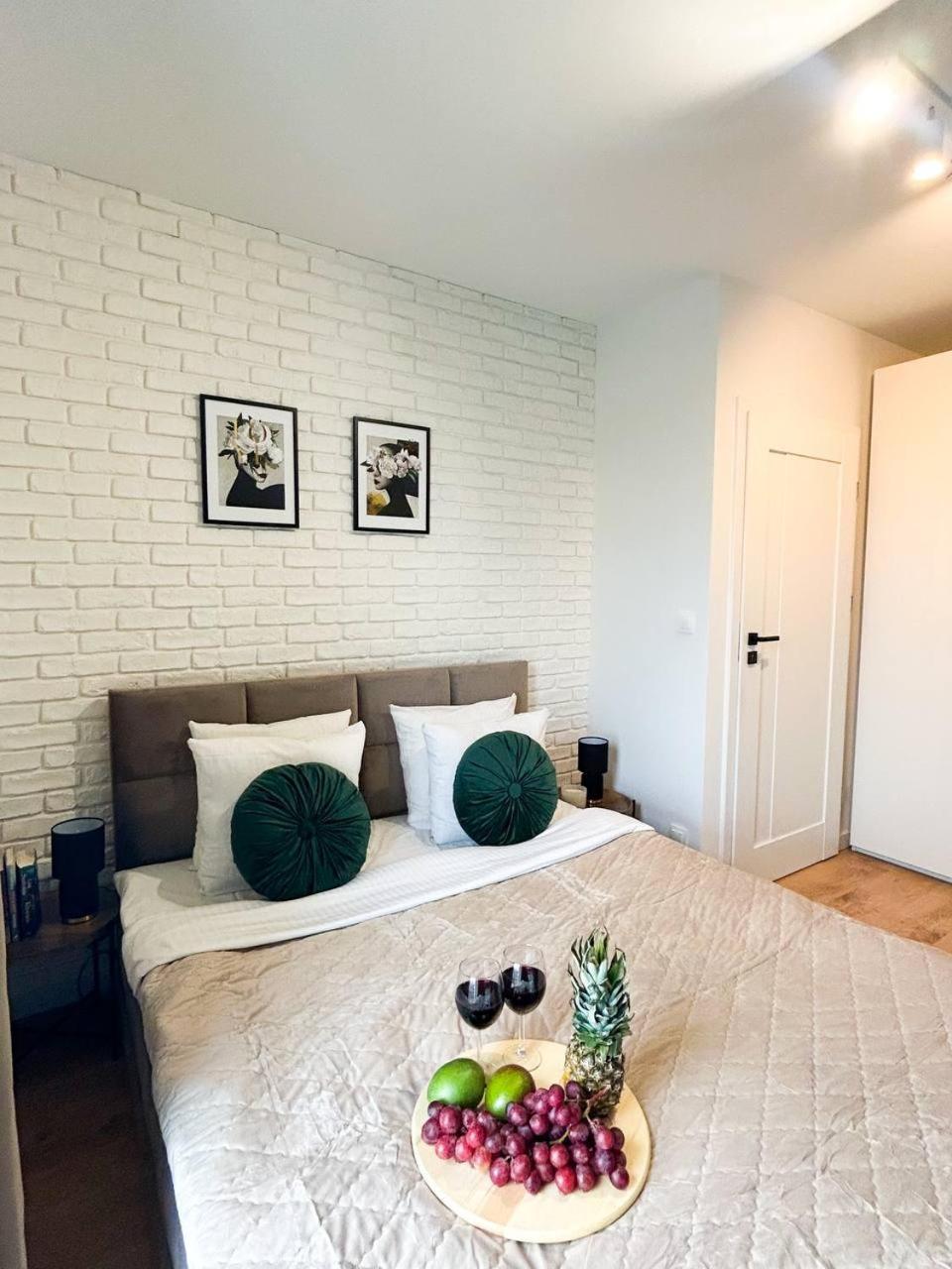 Lumina Luxury 3-Rooms Apartments With Parking Лодзь Екстер'єр фото